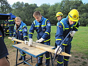 Junghelfer beim Landesjugendwettkampf.